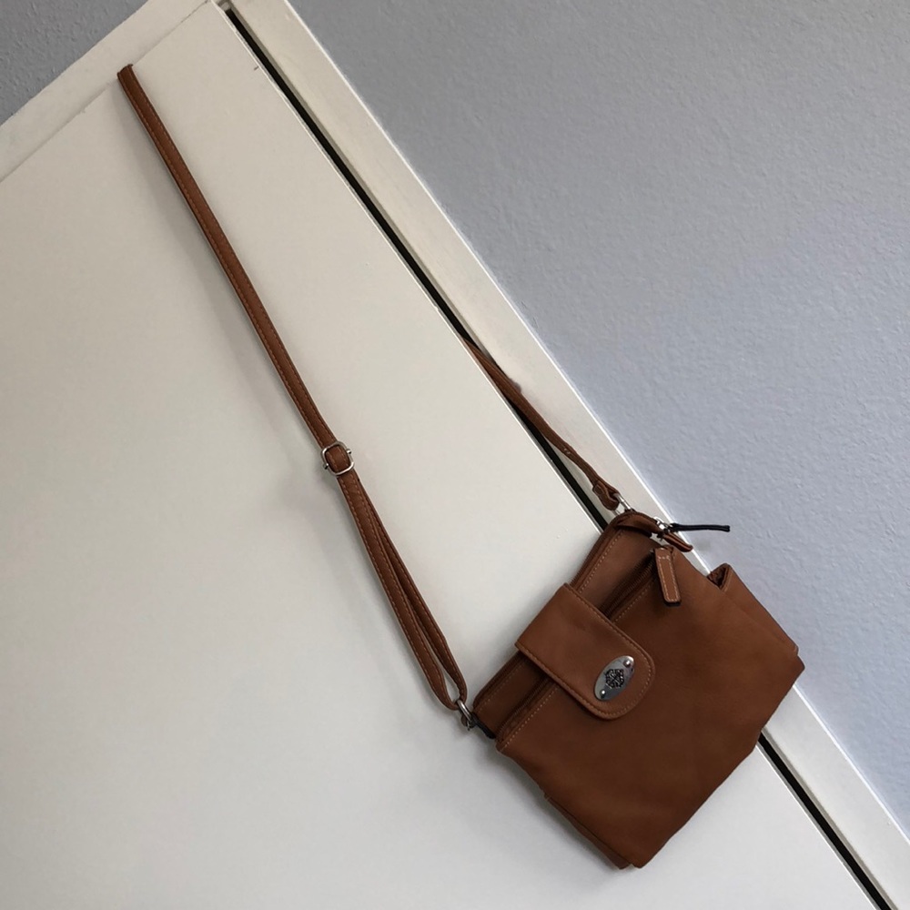 Crossover small bag with many compartments